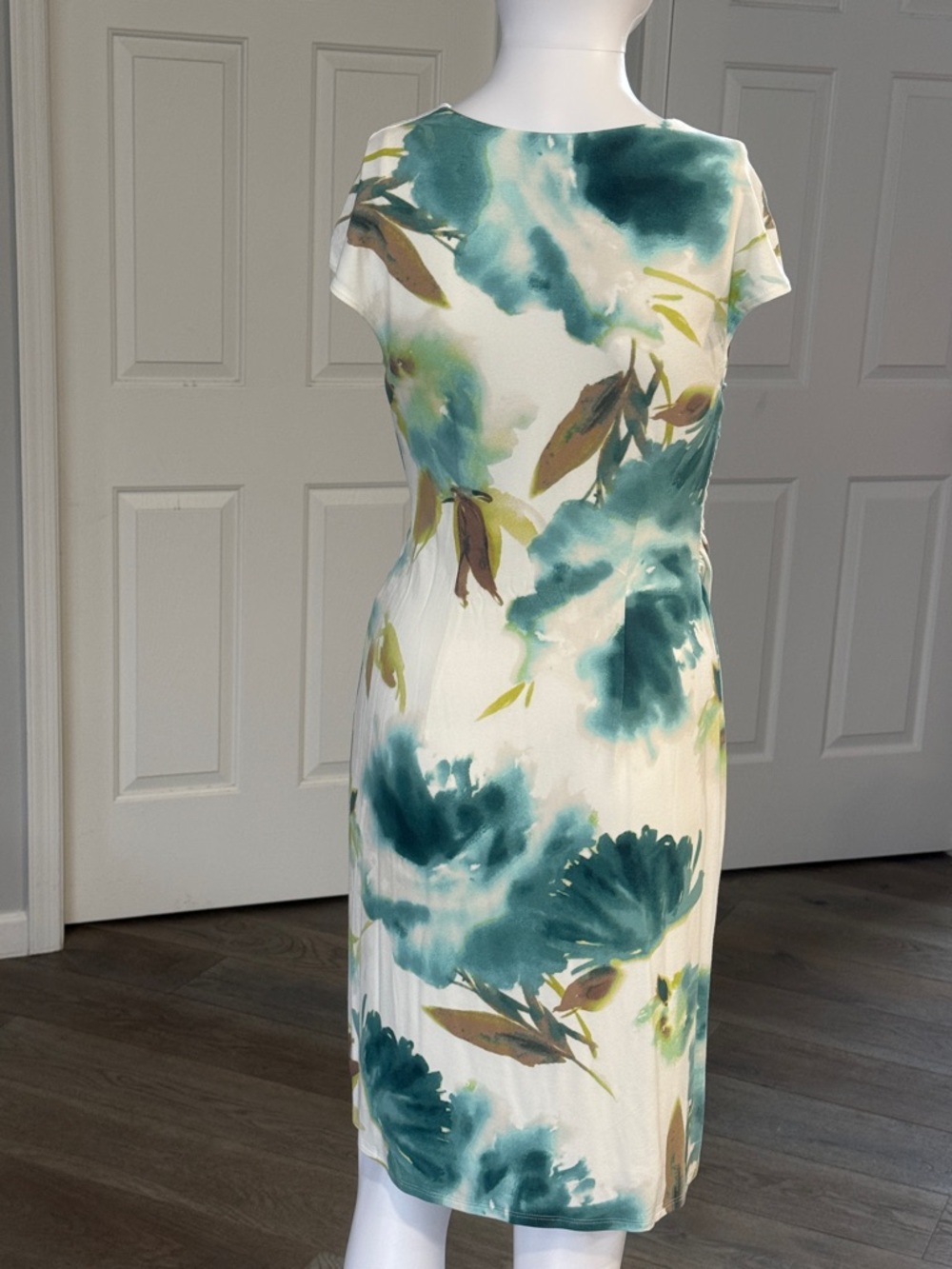 Tommy Bahama White, Teal, Green Floral Faux Wrap Ruched Dress Fully Lined 
-XXS - Picture 5 of 11